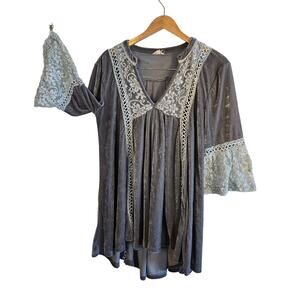 Size M – POL gray velvet Renaissance-style boho dress with embroidery